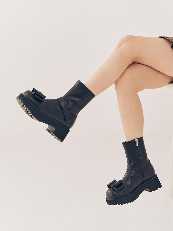 Bizu Ribbon Ankle Boots 비쥬 리본 플랫폼 부츠 - Pale Black